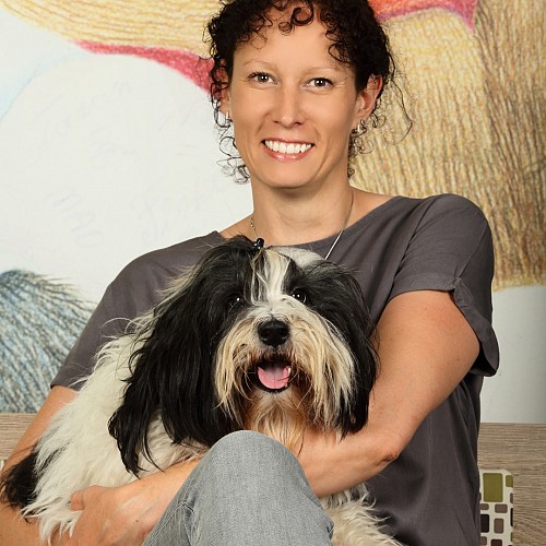 dr. TINA ROŠKAR